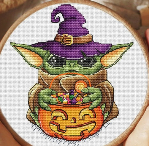 5 Schemi punto croce PDF STAR WARS yoda THANKSGIVING day CHRISTMAS HALLOWEEN coffe break cross stitch nascita mago baby shower facili da stampare